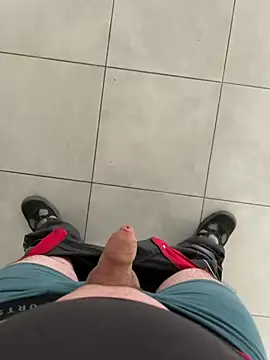 Snapshot of lescoquin2215 chatting on 12-05-25, 11:30 lescoquin2215 online show from 12-05-25, 11:30