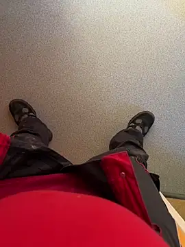 Snapshot of lescoquin2215 chatting on 02-25-26, 08:46 lescoquin2215 online show from 02-25-26, 08:46