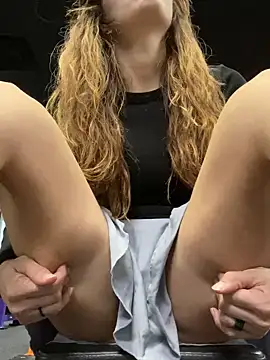 Snapshot of psilybaby chatting on 03-09-25, 05:00 psilybaby online show from 03-09-25, 05:00