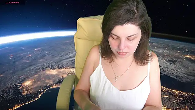 MirandaWong online show from 02-23-25, 06:49