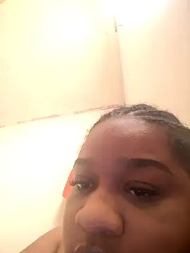 vic pretynhaa online show from 03-18-26, 04:32