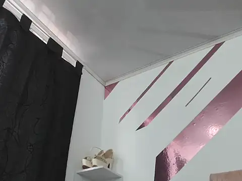 Kitten Hot  online show from 01-08-25, 01:41