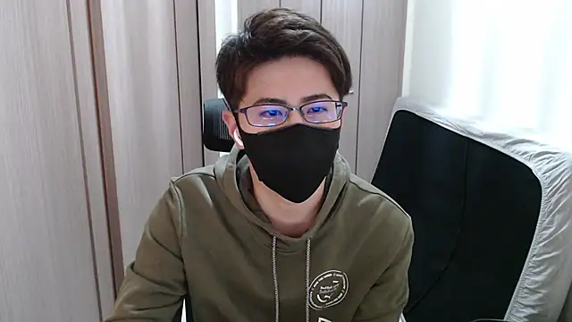 Snapshot of ryota_kkk chatting on 01-05-25, 04:06 ryota kkk online show from 01-05-25, 04:06