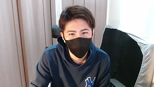 Snapshot of ryota_kkk chatting on 03-04-25, 12:01 ryota kkk online show from 03-04-25, 12:01