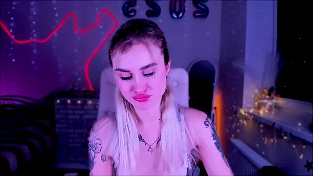  Ravenaa online show from 02-06-25, 05:51