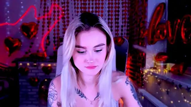  Ravenaa online show from 02-19-25, 01:17