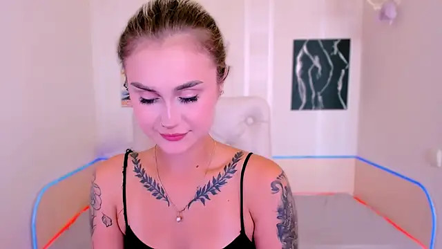  Ravenaa online show from 09-13-25, 08:47