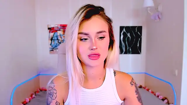  Ravenaa online show from 10-04-25, 12:03