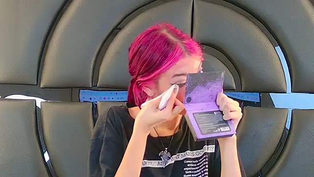 Snapshot of ElizabetthKitty chatting on 01-27-25, 11:00 ElizabetthKitty online show from 01-27-25, 11:00