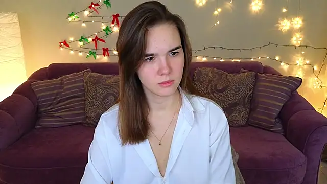 Snapshot of LindaRobertz chatting on 12-21-24, 02:30 LindaRobertz online show from 12-21-24, 02:30