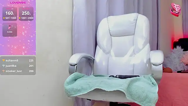 Hot beauty   online show from 01-26-25, 07:21