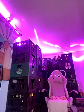 Hot beauty   online show from 10-25-25, 06:21