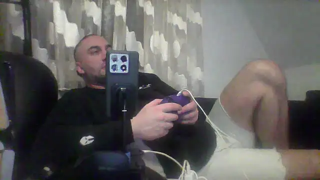 Snapshot of NewyorkDimi chatting on 12-29-24, 05:42 NewyorkDimi online show from 12-29-24, 05:42