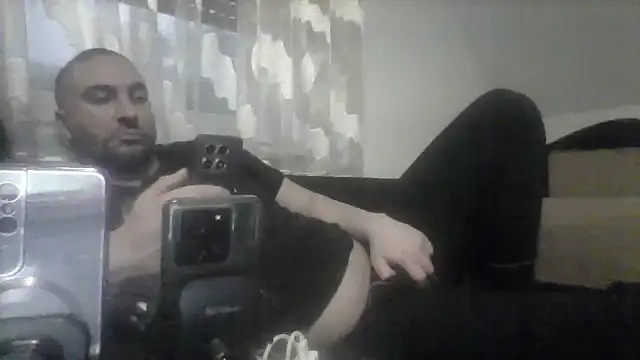 Snapshot of NewyorkDimi chatting on 01-18-25, 06:56 NewyorkDimi online show from 01-18-25, 06:56