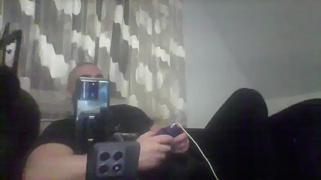 Snapshot of NewyorkDimi chatting on 01-21-25, 11:45 NewyorkDimi online show from 01-21-25, 11:45