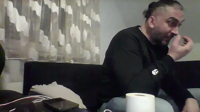 Snapshot of NewyorkDimi chatting on 03-19-25, 02:59 NewyorkDimi online show from 03-19-25, 02:59