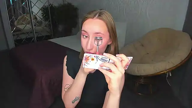 Snapshot of MelodyOfLovee chatting on 12-24-24, 05:16 MelodyOfLovee online show from 12-24-24, 05:16