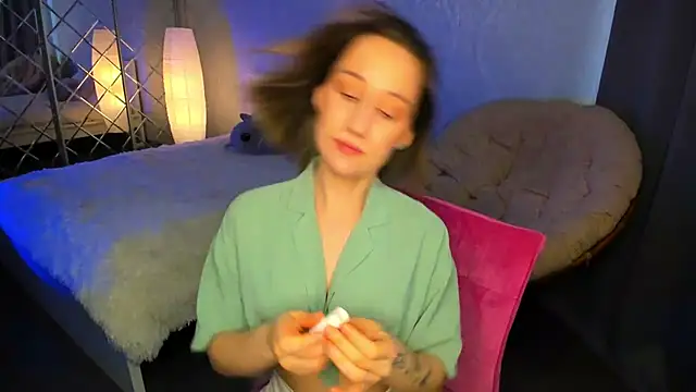 Snapshot of MelodyOfLovee chatting on 03-05-25, 06:12 MelodyOfLovee online show from 03-05-25, 06:12