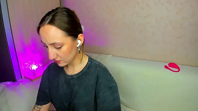 MelodyOfLovee online show from 12-03-25, 11:03