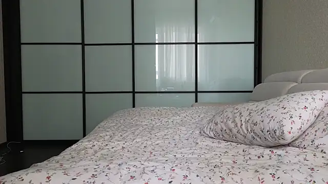 elsa limerence online show from 10-04-25, 11:08