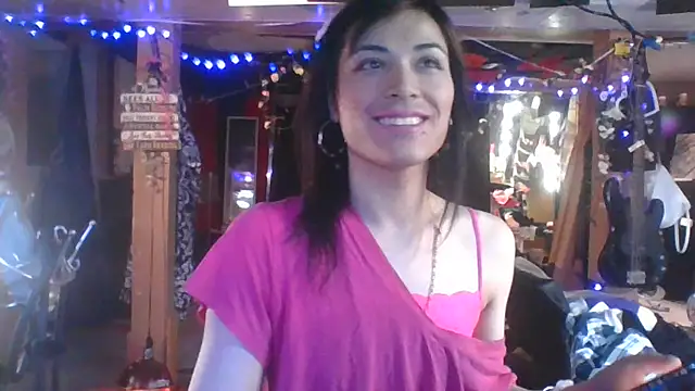 Snapshot of Michelle_Flowers chatting on 10-28-25, 02:37 Michelle Flowers online show from 10-28-25, 02:37