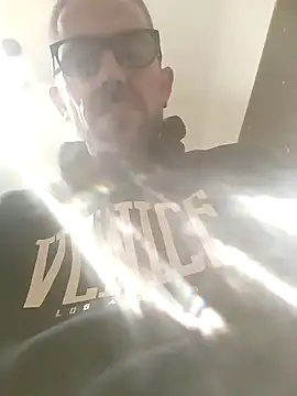 jonyfree1978 online show from 12-18-24, 11:19