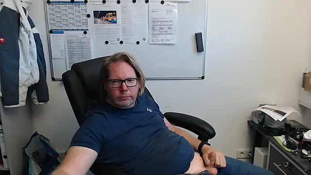 Snapshot of VSteph chatting on 09-12-25, 04:40 VSteph online show from 09-12-25, 04:40