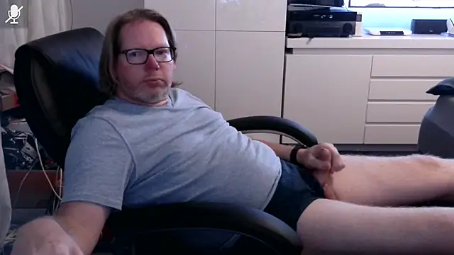 Snapshot of VSteph chatting on 09-19-25, 12:34 VSteph online show from 09-19-25, 12:34