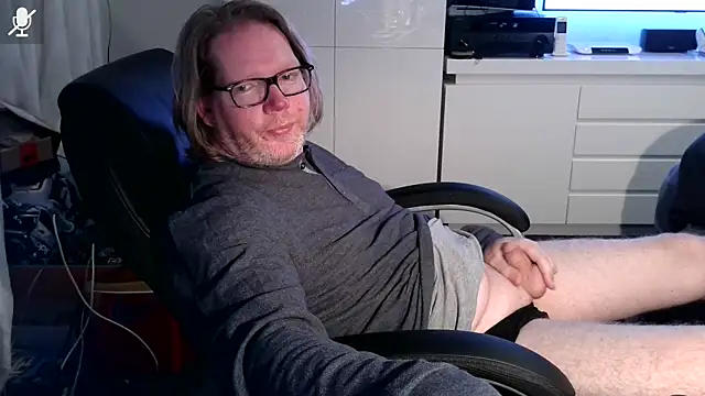 Snapshot of VSteph chatting on 10-06-25, 07:11 VSteph online show from 10-06-25, 07:11