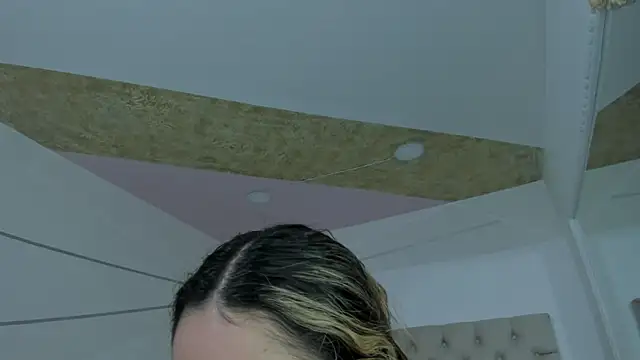 Snapshot of PandoraRider chatting on 01-13-26, 12:32 PandoraRider online show from 01-13-26, 12:32