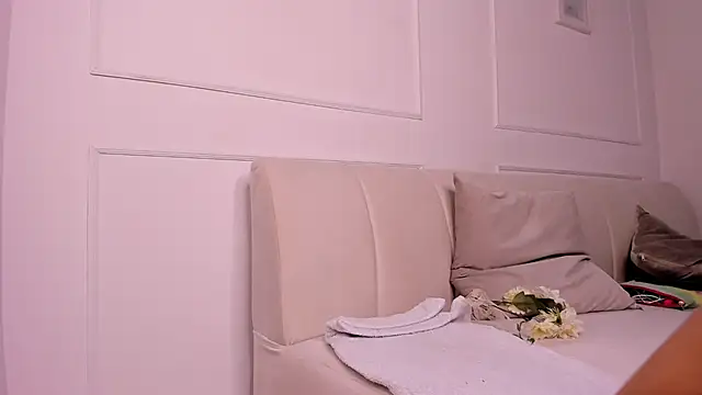 april higgins online show from 02-01-25, 02:34