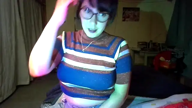 Tiramisu89 online show from 12-21-25, 04:30