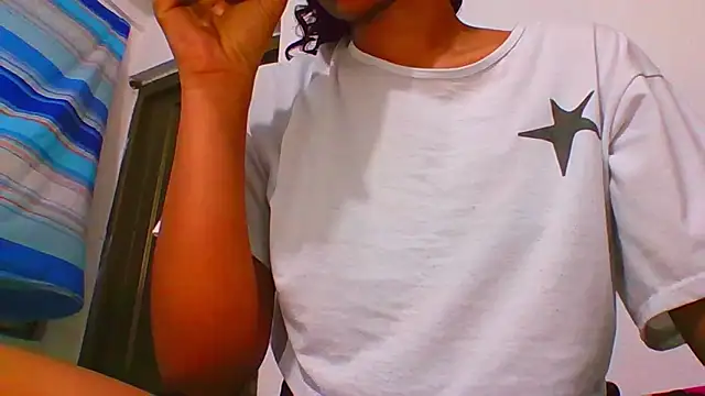 Snapshot of perverted_couple_- chatting on 12-13-24, 05:10 perverted couple - online show from 12-13-24, 05:10