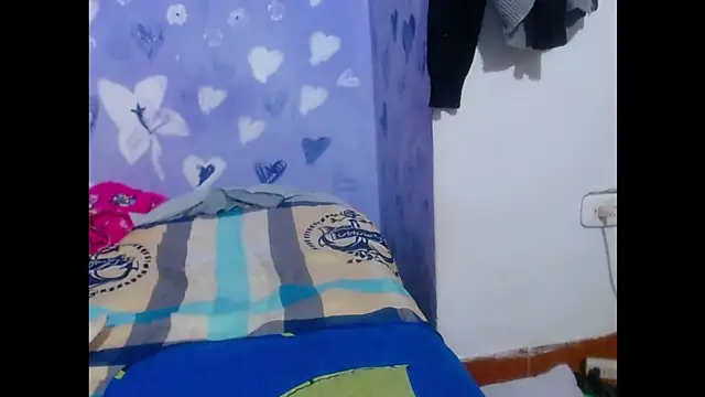 Snapshot of perverted_couple_- chatting on 09-22-25, 11:40 perverted couple - online show from 09-22-25, 11:40