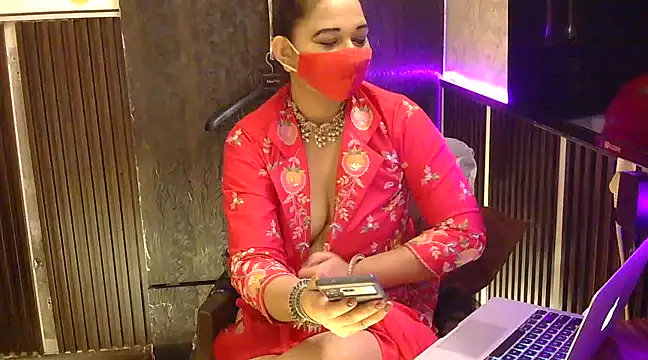 fabdemira online show from 12-20-24, 11:05