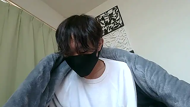 Snapshot of UKI06 chatting on 01-14-25, 04:57 UKI06 online show from 01-14-25, 04:57