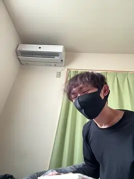 Snapshot of UKI06 chatting on 03-19-25, 04:14 UKI06 online show from 03-19-25, 04:14