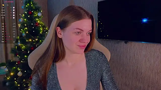 Snapshot of Lovella_Lips chatting on 12-15-24, 04:37 Lovella Lips online show from 12-15-24, 04:37