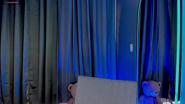 gatitavenecis online show from 12-28-24, 04:30