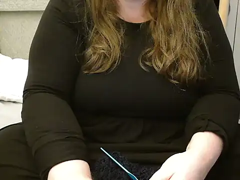 Snapshot of MarthaBriest chatting on 01-16-25, 08:33 MarthaBriest online show from 01-16-25, 08:33