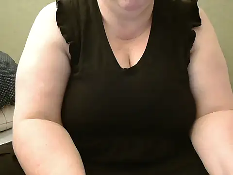 Snapshot of MarthaBriest chatting on 02-04-25, 07:18 MarthaBriest online show from 02-04-25, 07:18