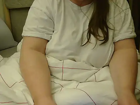 Snapshot of MarthaBriest chatting on 02-09-25, 05:08 MarthaBriest online show from 02-09-25, 05:08