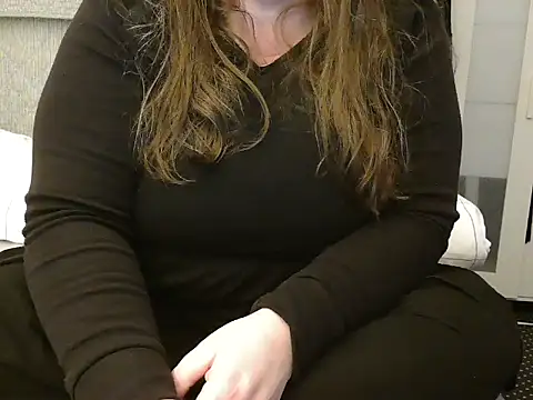 Snapshot of MarthaBriest chatting on 02-12-25, 07:23 MarthaBriest online show from 02-12-25, 07:23