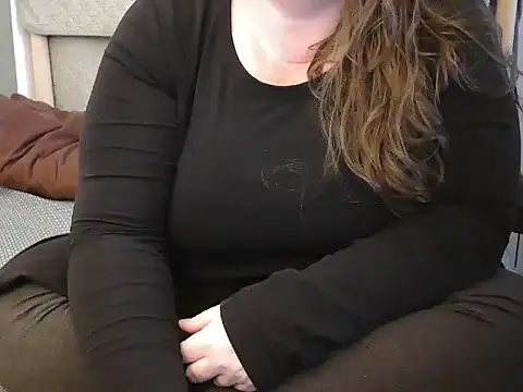 Snapshot of MarthaBriest chatting on 03-12-25, 08:19 MarthaBriest online show from 03-12-25, 08:19