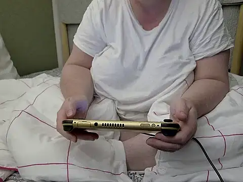 MarthaBriest online show from 11-14-25, 03:49