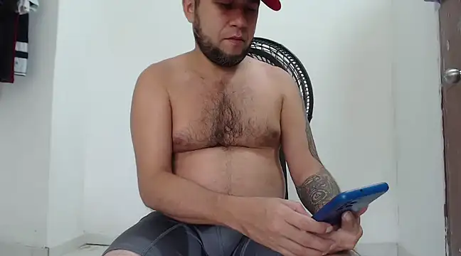 Snapshot of very2_sexy chatting on 02-04-25, 02:21 very2 sexy online show from 02-04-25, 02:21