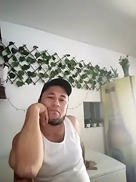 Snapshot of very2_sexy chatting on 09-29-25, 10:36 very2 sexy online show from 09-29-25, 10:36