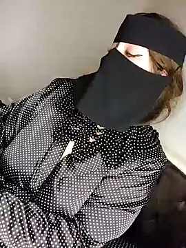 Snapshot of -Arab_milf- chatting on 01-02-25, 10:37 -Arab milf- online show from 01-02-25, 10:37