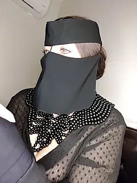 Snapshot of -Arab_milf- chatting on 01-15-25, 11:53 -Arab milf- online show from 01-15-25, 11:53