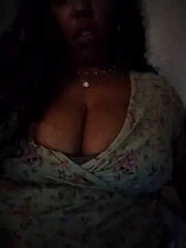 Snapshot of KittyKayla chatting on 10-30-25, 05:53 KittyKayla online show from 10-30-25, 05:53